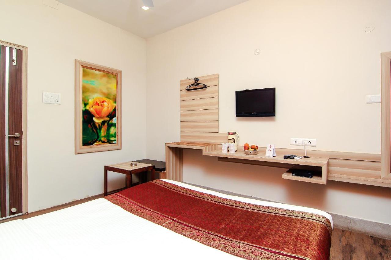 Hotel R B International バラナシ エクステリア 写真
